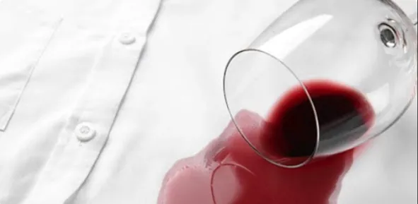 Kırmızı Şarap Neyle Çıkarılır